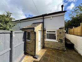 23, Westbury Street, Elland HX5 9AT