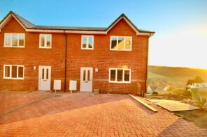 38a, Gelynos Avenue, Argoed NP12 0AT