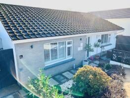 16, Bron Y Glyn, Bronwydd, Carmarthen SA33 6JB