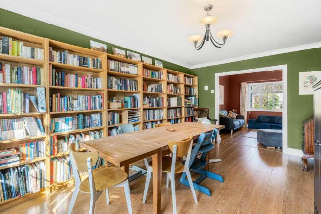 LIVING / DINING ROOM