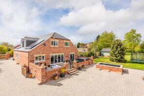 Lindale, Bawtry Road, Hatfield Woodhouse, Doncaster DN7 6BT