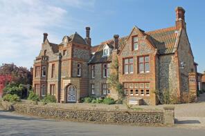 3, Abbey House, Warham Road, Fakenham NR21 0DG