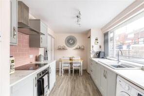 11, Turtlegate Avenue, Bishopsworth, Bristol BS13 8NN