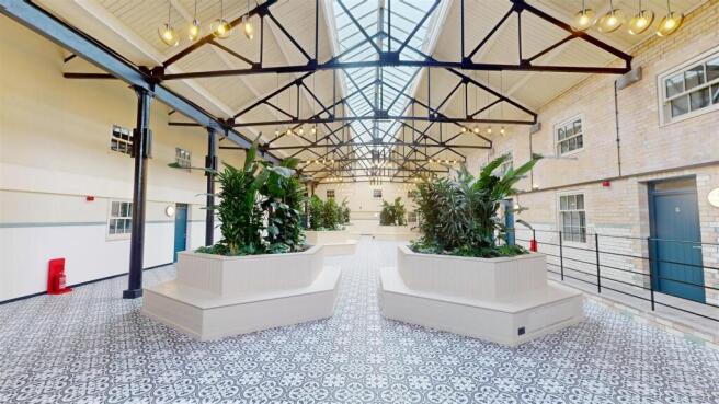 COMMUNAL ENTRANCE