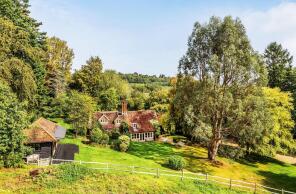 Stonehouse, Broomehall Road, Dorking RH5 6HF