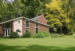 Snap House, Bradshott Lane, Blackmoor, Liss GU33 6DD
