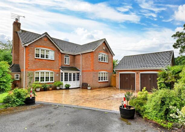 10 Wood Hayes Croft-22.jpg
