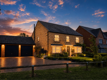 Cregy Close, Flore, Northamptonshire NN7