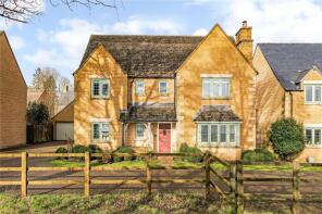 6, Sparrows Way, Cheltenham GL54 2QP