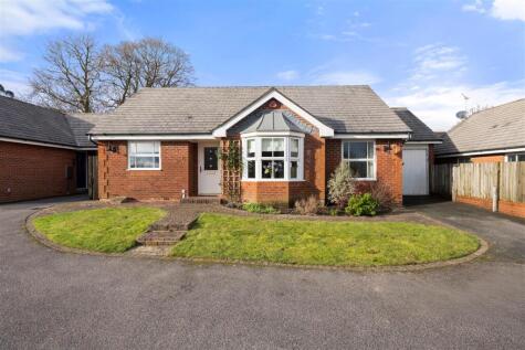 Rayner Close, Crowborough