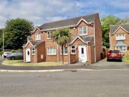 3 Riverside, Swallowfields, Wrexham LL11 5LJ