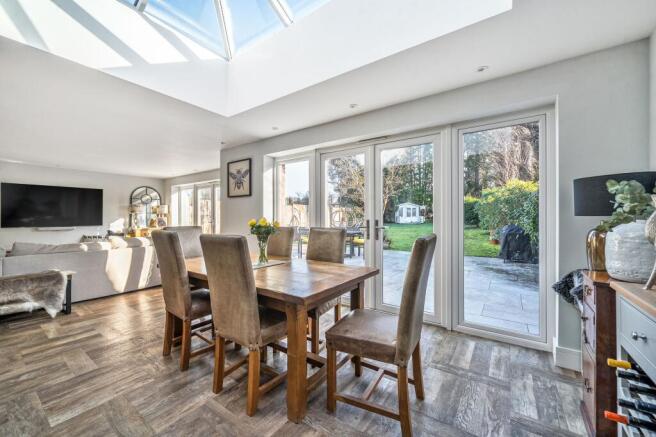 Living Dining Area