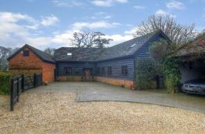The Bull Pen, College Farm, Silchester Road, Little London RG26 5EX
