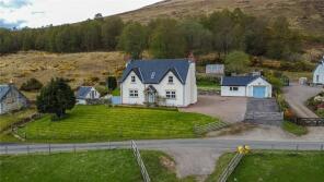 Holly Cottage, Bohuntin, Bohuntinville Road, Roy Bridge PH31 4AH