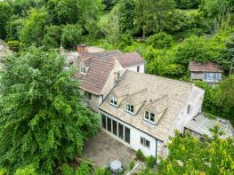 Sunflower Cottage, Whiteway Bank, Downend, Stroud GL6 0PH