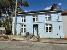 Bridgend, Bridge Street, Llanybydder SA40 9XY