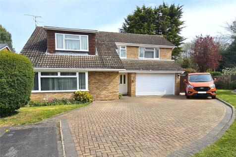 Chestnut Close, Liphook, Hampshire, GU30