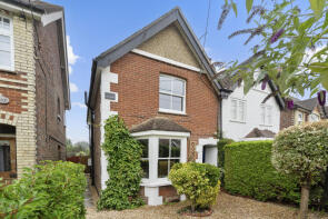 1, The Gables, Woodside Road, Chiddingfold, Godalming GU8 4RJ