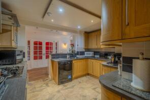 2, Nevern Walk, Llanyravon, Cwmbran NP44 8RX