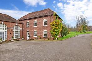18, Hill Hall, Mount Road, Theydon Mount, Epping CM16 7QQ