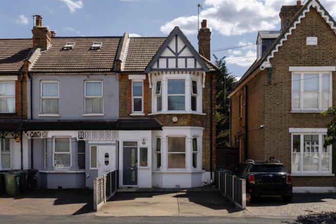 Hall Lane, E4