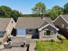 15 Wyevern, Hatton Close, Lydbrook GL17 9QJ