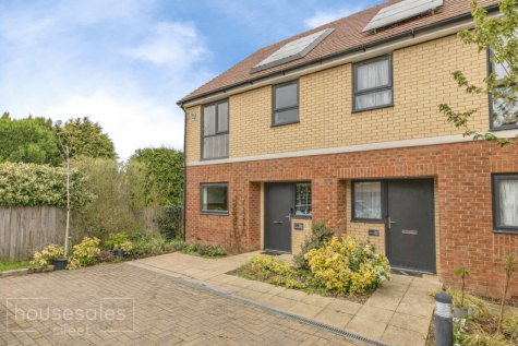 Harewood Gardens, South Croydon, CR2