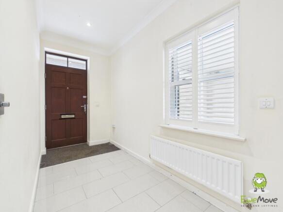 EweMove Estate Agents Basingstoke -Rockbourne Road