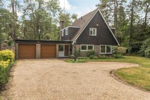 20, Edgcumbe Park Drive, Crowthorne RG45 6HX