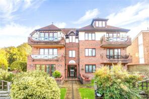 9, Kings Chase View, The Ridgeway, Enfield EN2 8LG