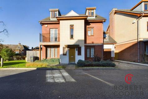 Blagrove Crescent, Pembroke Park, Ruislip, Middlesex, HA4