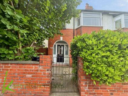 Moorside Avenue, Smithills