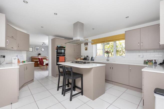 16 Boughton Close, Dunchurch