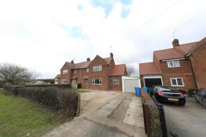 136, Main Street, Etton HU17 7PQ