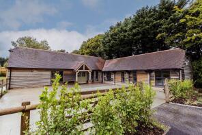 Fieldview, Lamberhurst Road, Horsmonden, Tonbridge TN12 8DR