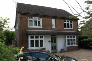 Flat 3, 49 Cherry Trees, Chesham Road, Amersham HP6 5HX