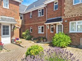 6, Keyhaven Court, Totland Bay PO39 0BF