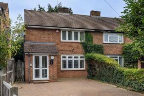 73, Centre Drive, Epping CM16 4JF