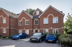 17, Darwin Place, Bracknell RG12 9RH
