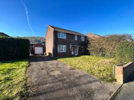 82, Poplars Close, Abergavenny NP7 6LQ
