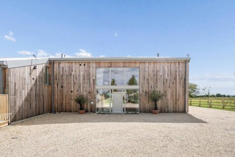 Hay Barn, Sturt Farm Courtyard, Oxford Road, Burford, Oxfordshire, OX18