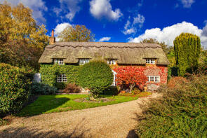 1, Walnut Tree Cottage, Section Of B4526 Running Through Crays Pond, Crays Pond, Reading RG8 7QQ