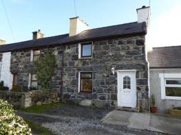 3, Caeathro Bach, Caeathro LL55 2SS