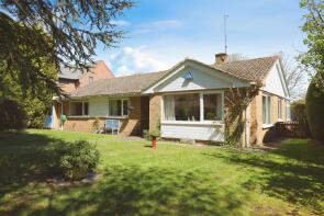 Aranda, The Avenue, Salisbury SP4 0NT