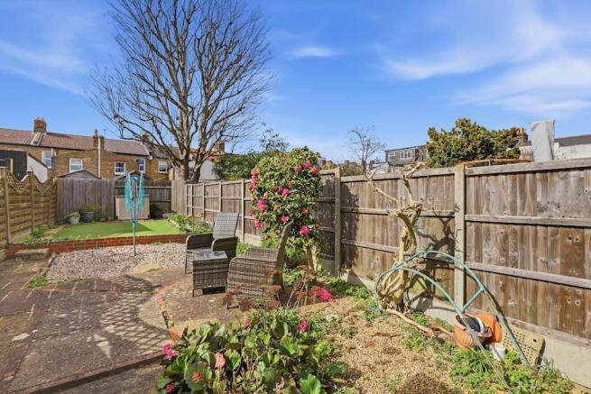 07-6596JHPropWpen - 41 Whateley Road - 19-small.jp