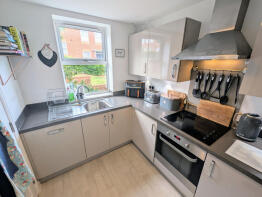 5, Badgers Walk, Newport PO30 2GU
