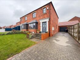 7, Bee Orchid Way, Louth LN11 0FP