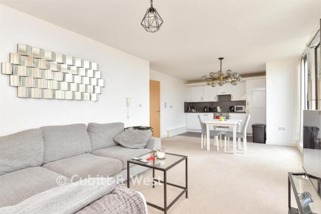 Lounge/ Kitchen/ Diner