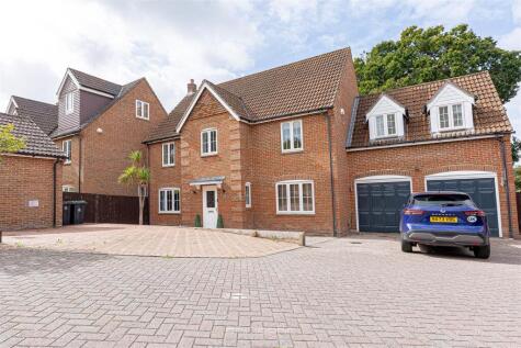 Little Dewlands, Verwood