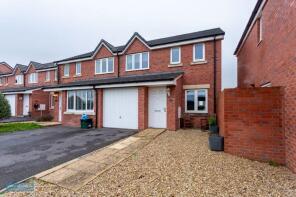 29, Reeves Close, Bathpool, Taunton TA2 8FU